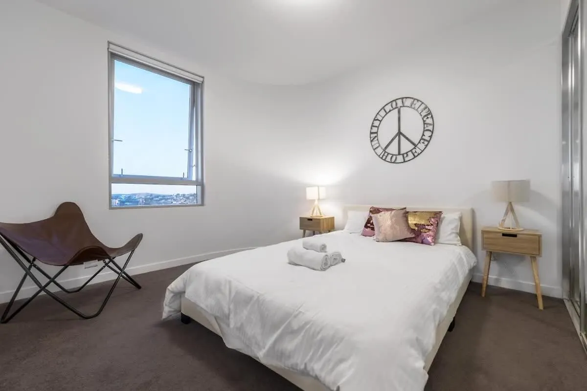 High Lvl Private And Quiet River View 2Bd Apt Brisbane